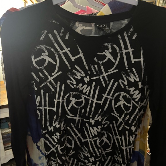 Women’s Top Lot - Picture 6 of 11